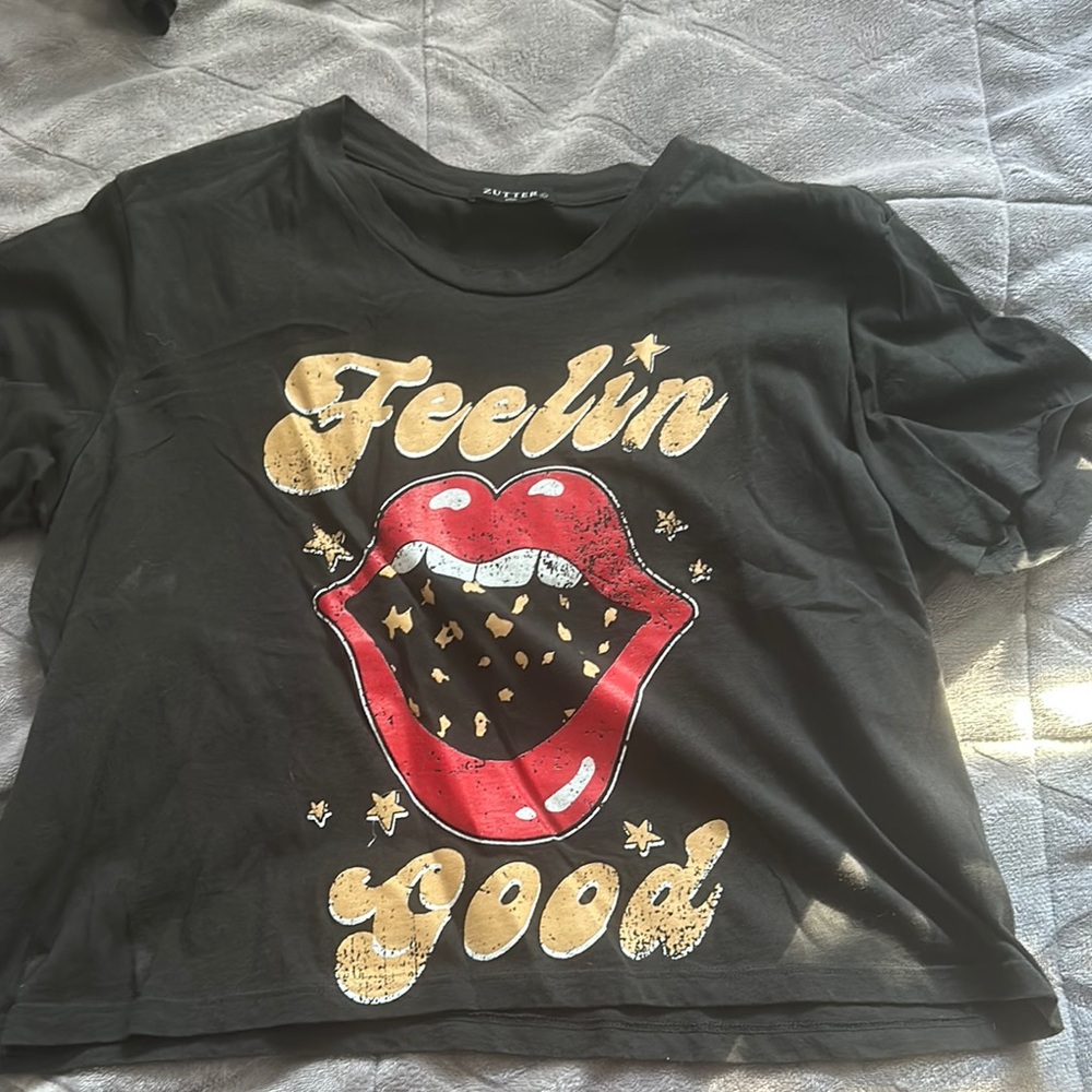 Graphic tee
